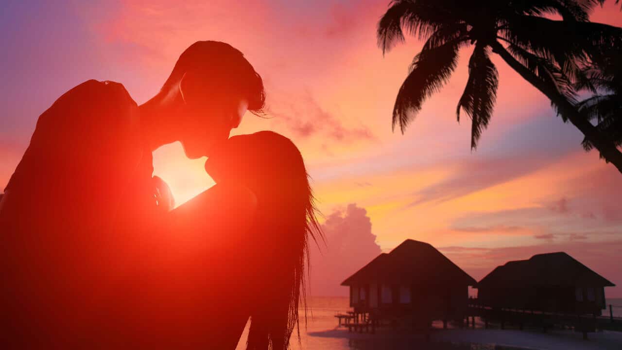 Pareja romántica en la playa